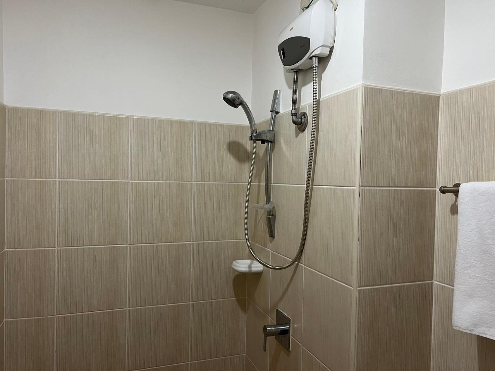 Grand Riviera Suites マニラ市 エクステリア 写真